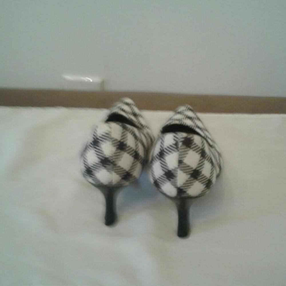 Shoes - Picture 3 of 3